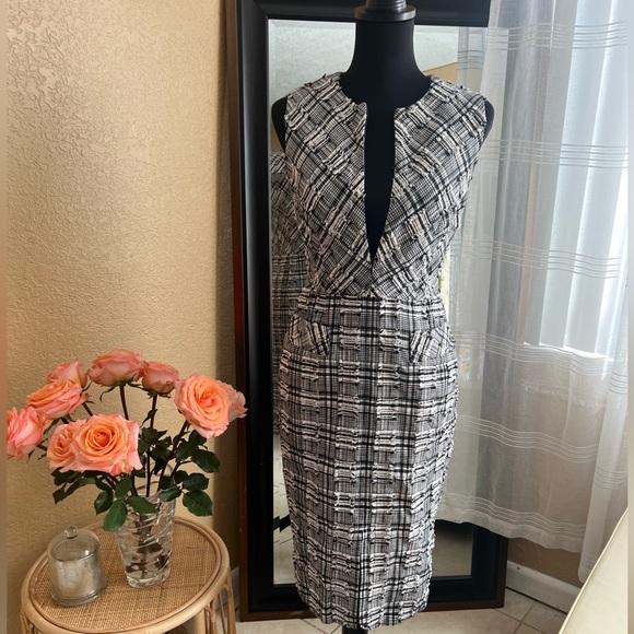 Escada Black and White Checkered Midi Dress size 34 - Picture 2 of 15